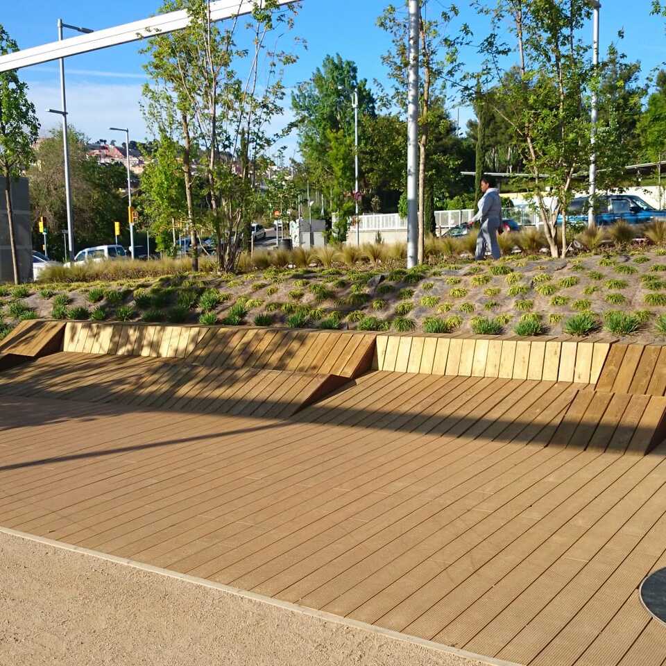 Instal·lació de tarimes de fusta